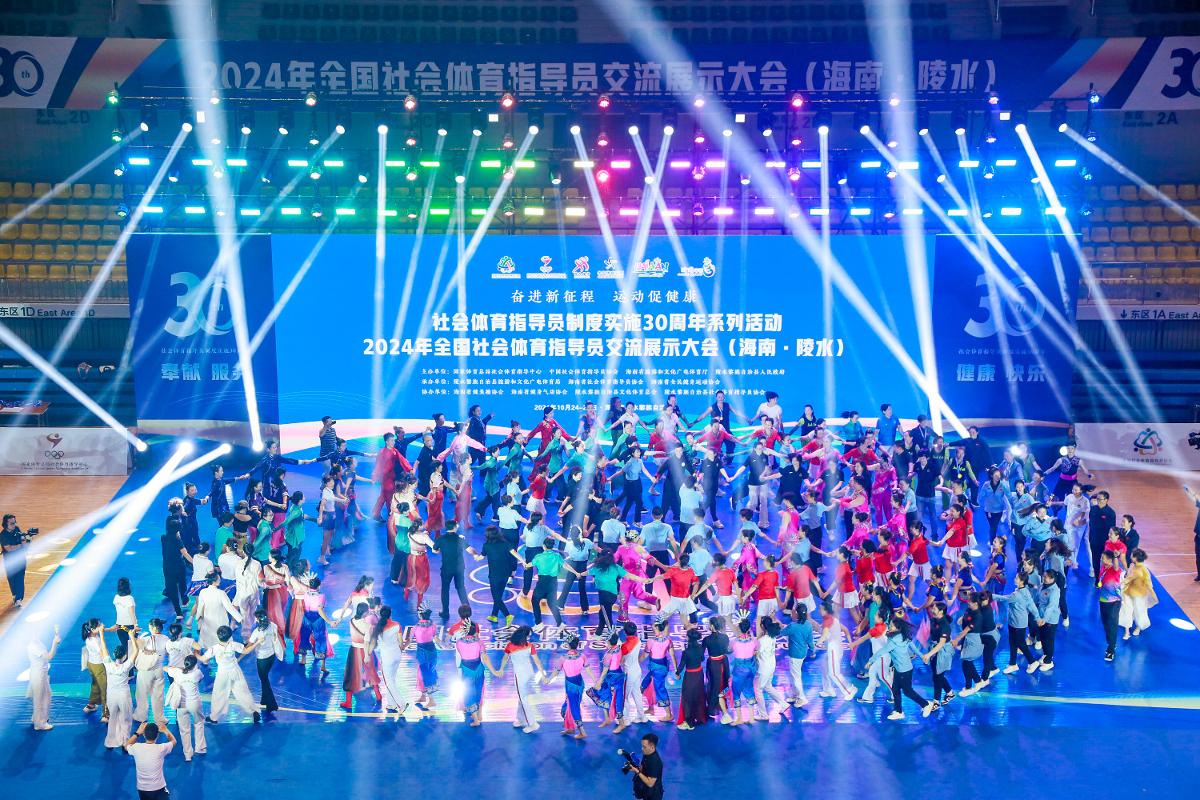 “科学+体育”碰撞出创新火花，光明科学城赛艇挑战赛太燃了